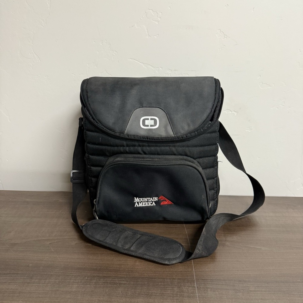 Ogio Chill Cooler Thermal Insulated 6-12 Cans Carry Bag Black Mountain America